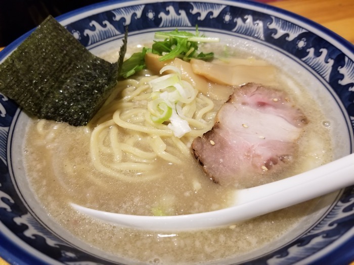 まごころ厨房の塩ラーメン